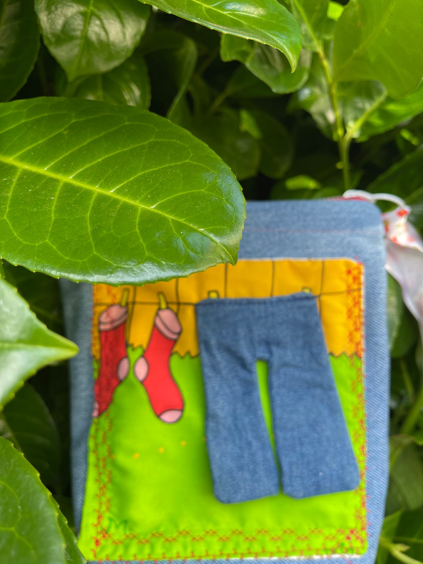 Theo Handmade Denim Cheerful Zipper Pouch